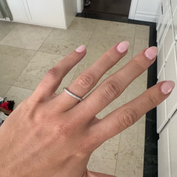 Tiffany & Co. Soleste half eternity in platinum - Picture 3 of 9